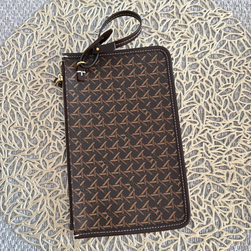 Tory Burch Ever Ready Pouch Brown